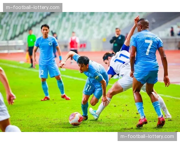 深圳新鹏城2-2南通支云，补时阶段两队各入一球